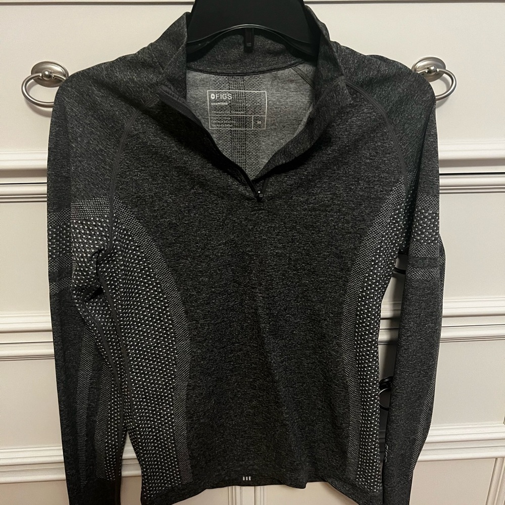 Figs seamless 1/4 zip